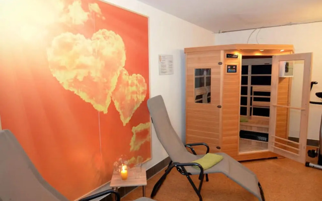 Holiday Flat With Swimming Pool in Prackenbach