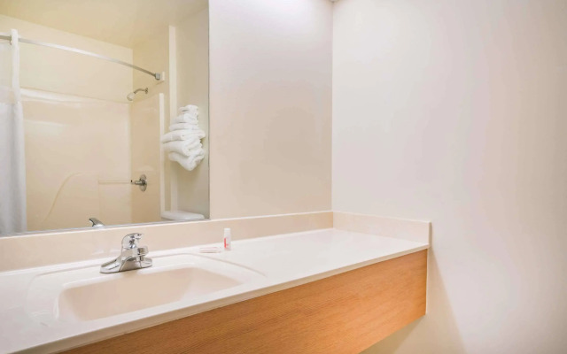 AmericInn by Wyndham Tomahawk