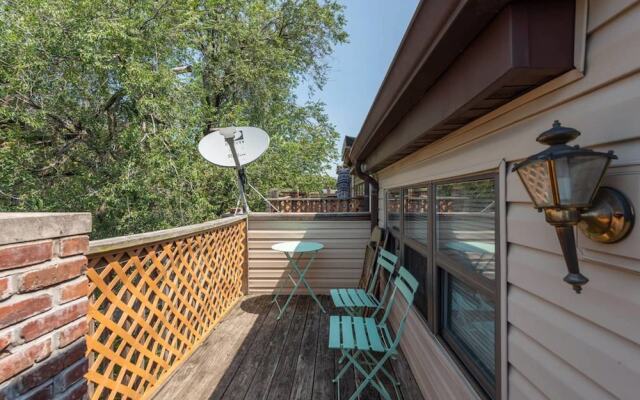 Apts at S 8th by NamaStay