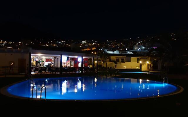 FreeWiFi Sea view Balcony Spacious Bedroom 2 Pools