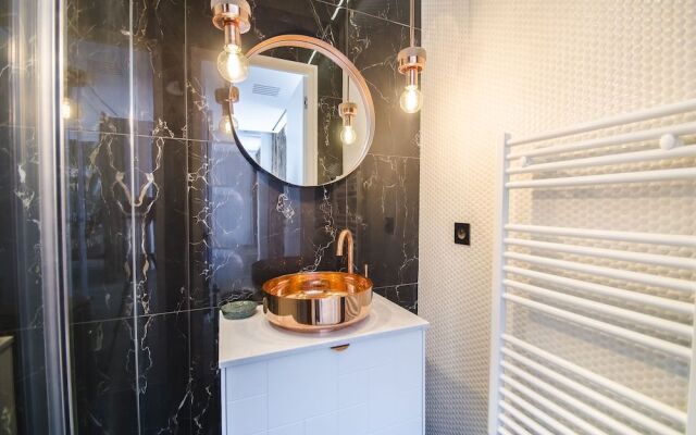 Dreamyflat - Louvre museum II