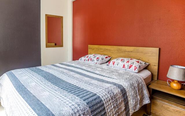 Blaze Studios & Apartments