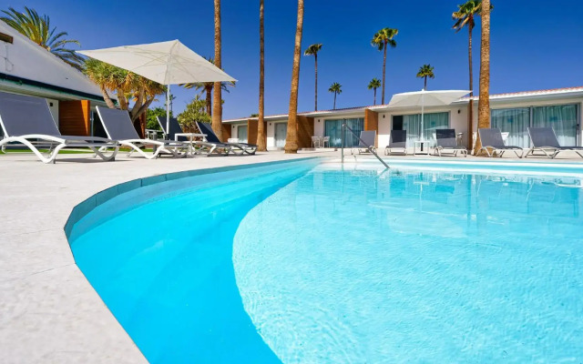 Sanom Beach Resort - Adults Only