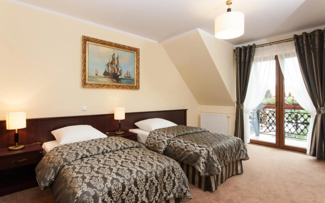 Hotel Robert's Port