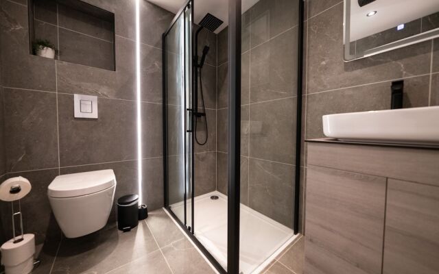 The Battersea Place - Charming 4bdr Flat