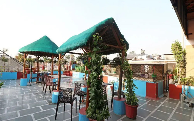 OYO 13653 Hotel Hari Piorko Grand