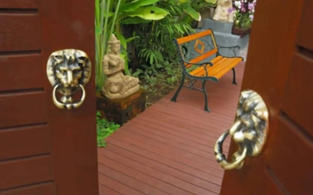 Kamala Beachfront Apartment