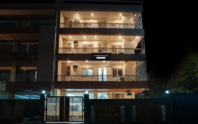 Super Townhouse Sector 121 Noida