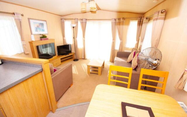 Caravan by Camber Sands 2