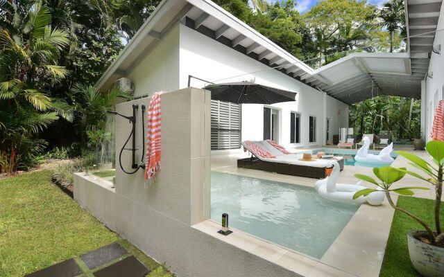 Pavilions in the Palms