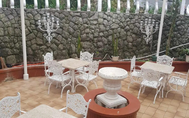 Villa Silvina Hotel and Restaurant