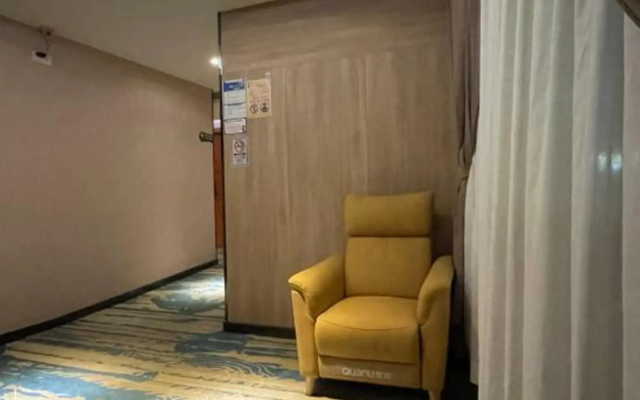 Kuailai Business Hotel(快莱酒店（广州南村板桥地铁站店）)