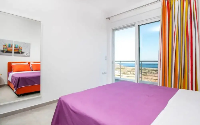Luxury Villa Near Sea in Kalithies with Hot Tub
