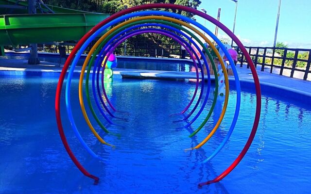 Sol Y Viento Mountain Hot Springs Resort