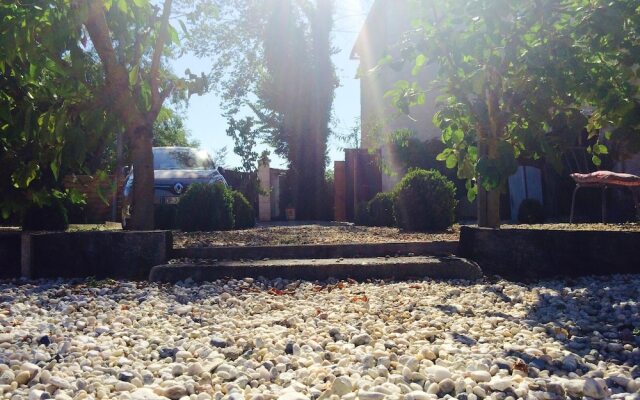 House With 6 Bedrooms in Montignac-charente, With Private Pool, Enclos