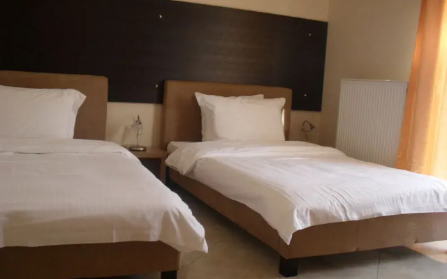 Kyknos De Luxe Suites