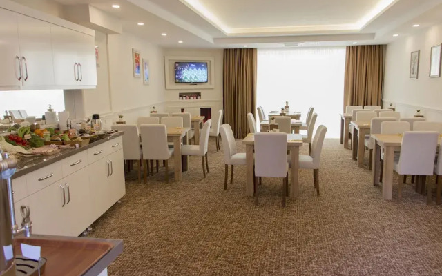 Goldhan Hotel