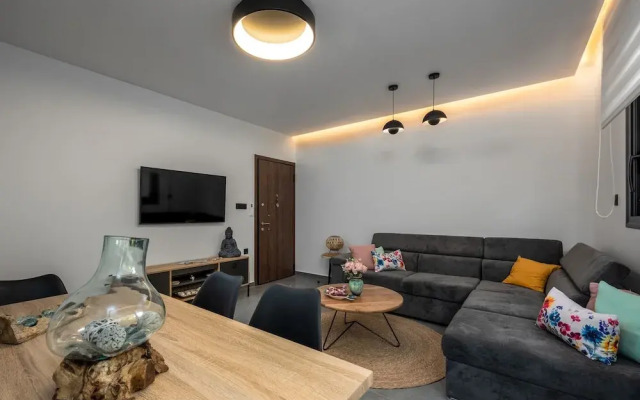 Lavender Luxury Apartment in Rhodes