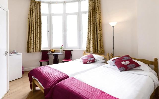 City London Hotel