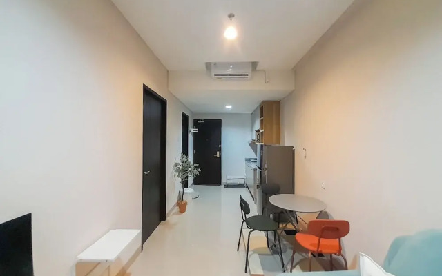 Comfort Stay 1BR at Patraland Amarta Apartment