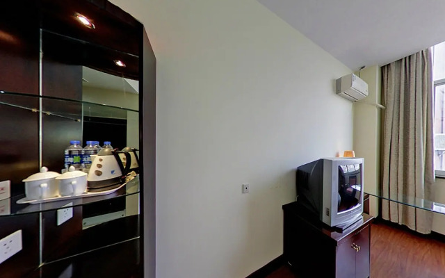 Yidong Hotel