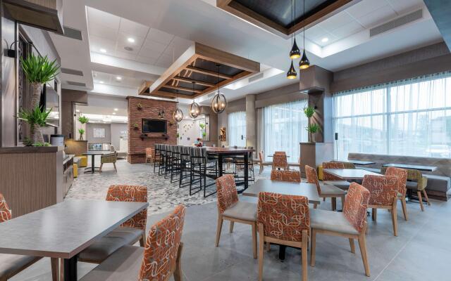 Hampton Inn & Suites Charlottetown