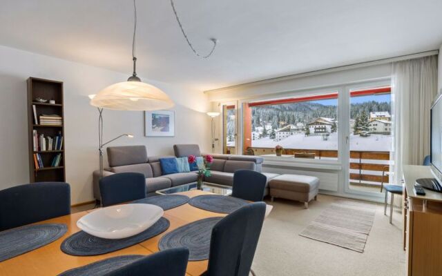 Triangel A Freund/Tryba