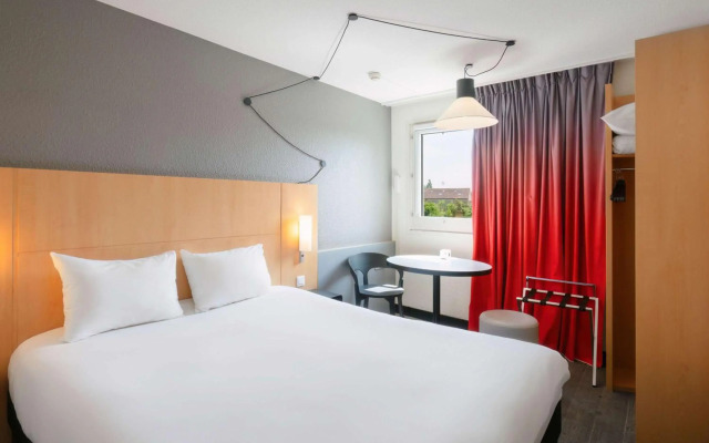 ibis Cergy Pontoise Le Port