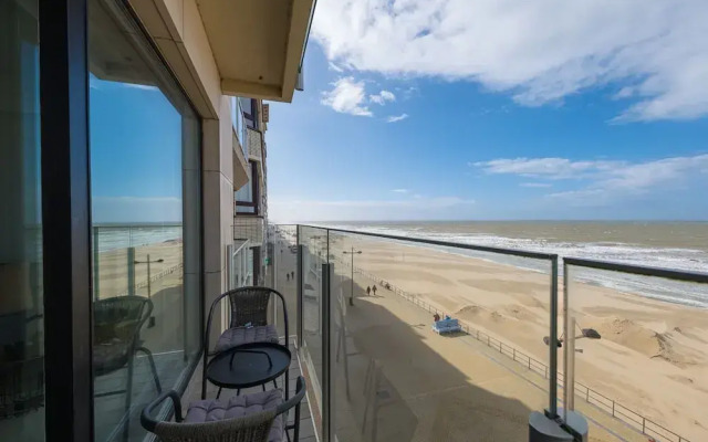 Appealing Apartment With Sea-view