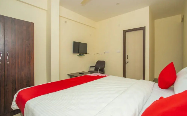 OYO 19524 Maruthi Home Stays 2