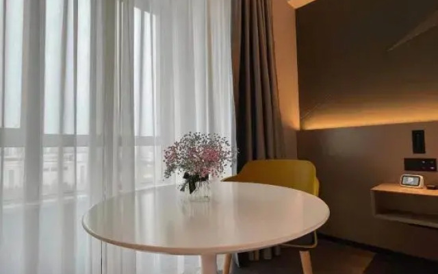 Yilai Yancheng Zhongnancheng Hotel