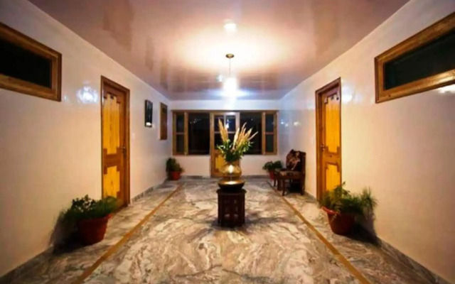 Hotel New River West Manali