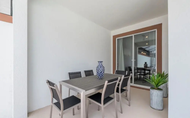 Lullaby Lane Villa Storey Lake