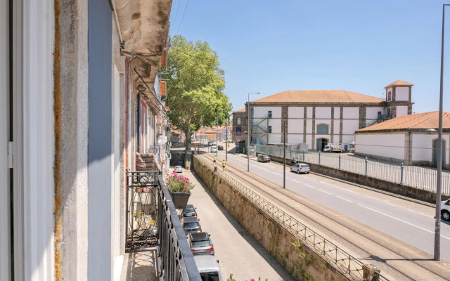 Miragaia Riverside Suites.