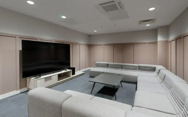 Student Luxury Studio Aldgate Residence