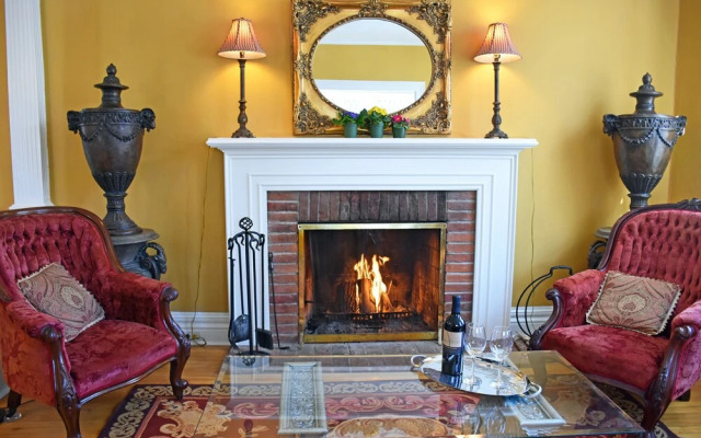 Apple Tree Historic B&B