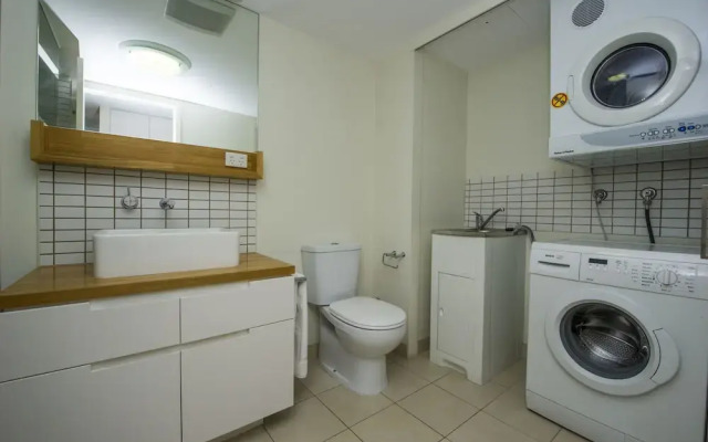 1 Bright Point Apartment 4202