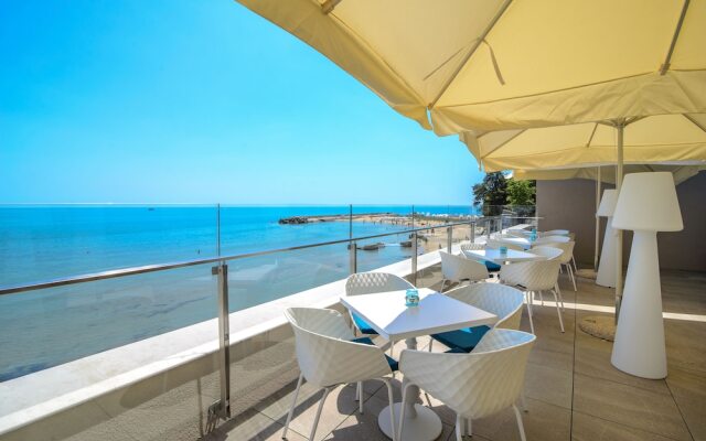 Riviera Nympha Beach