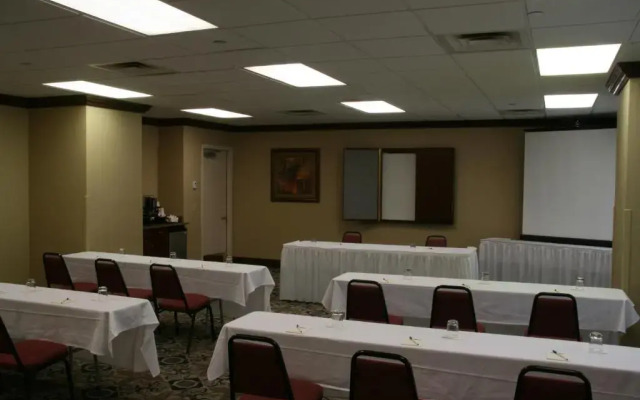 Grand Plaza Hotel Branson