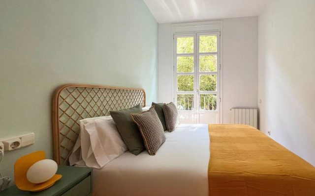 Stay U-nique Apartments Urgell