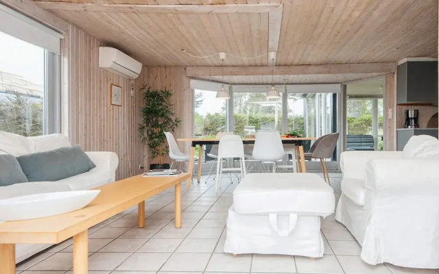 8 Person Holiday Home in Borkop