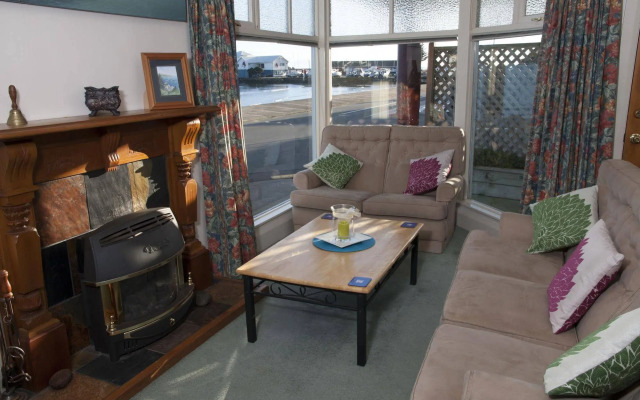 Moana Lodge - Hostel