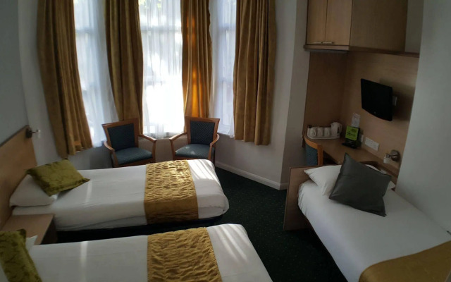 Star Hotel