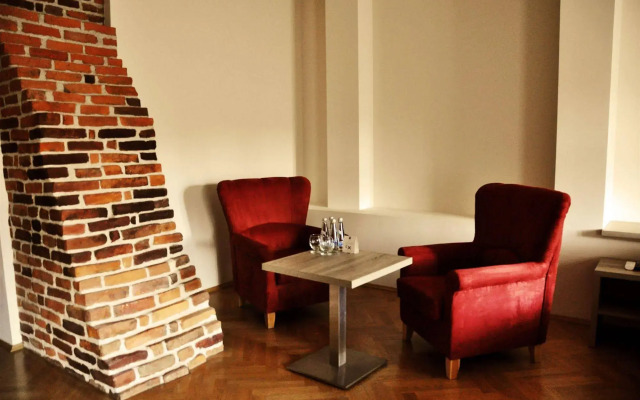 Hotel Santi