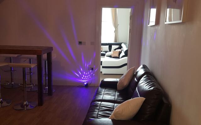 Liverpool Centre Penthouse Sleeps 8