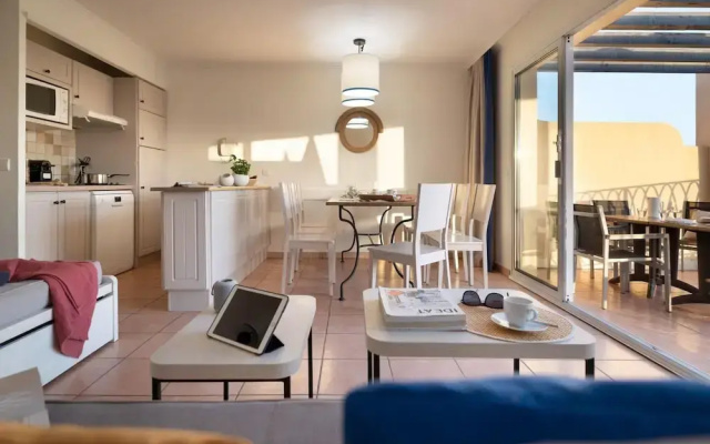 Apartment With Seaview