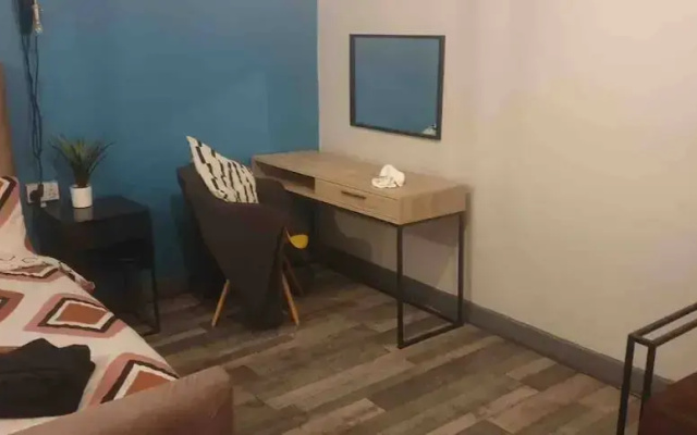 Pine Studio Apartment- Your Own Quiet Space!