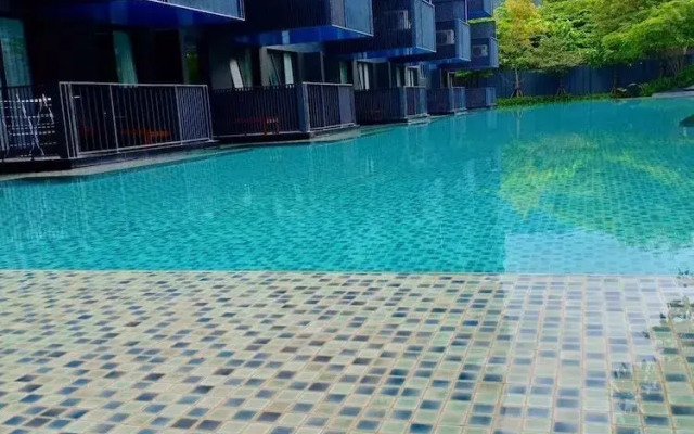 Patong Beach Luxury Condo