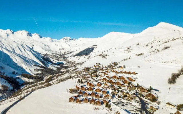 Adonis Fontaine du Roi by Olydea