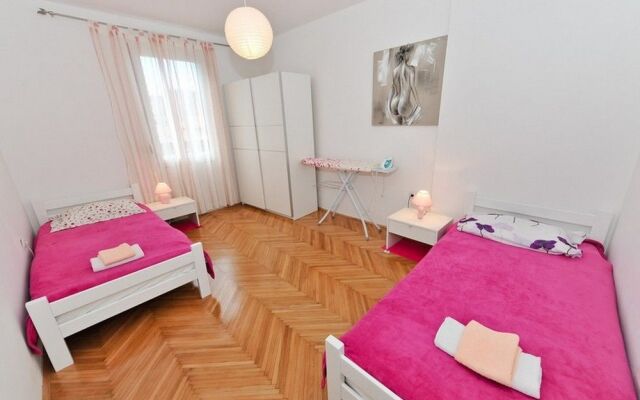 Feel Center Apartments.